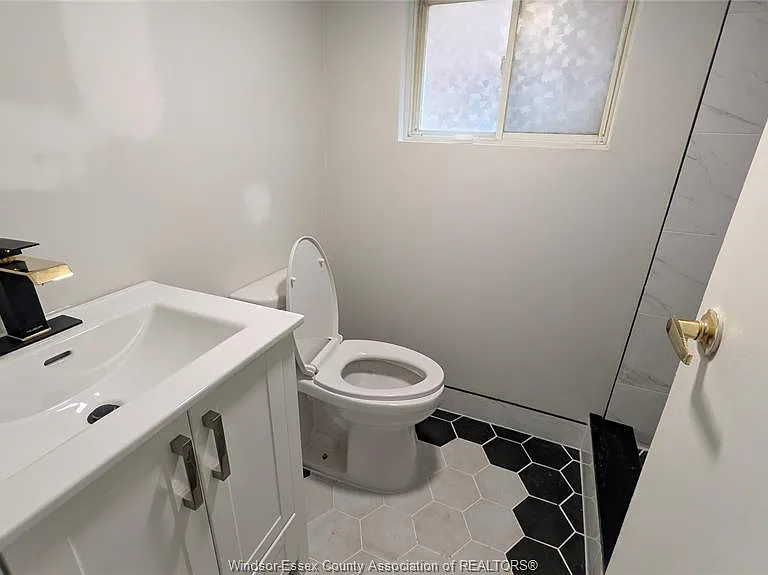 3243 Millen St #LOWER — Photo 3