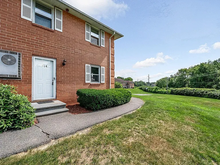 614 Elmwood Dr — Photo 15