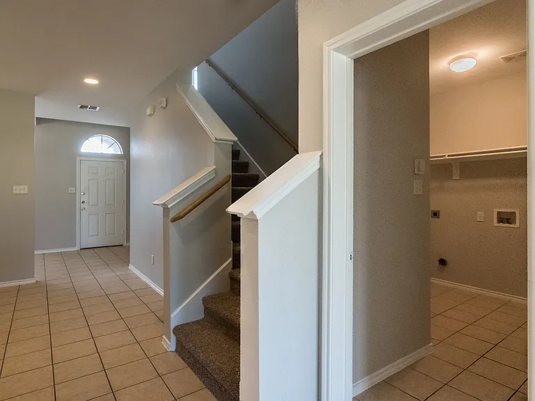 8512 Prairie Wind Trl — Photo 4