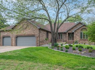 1941 E Lakewood Pl, Springfield, MO 65804