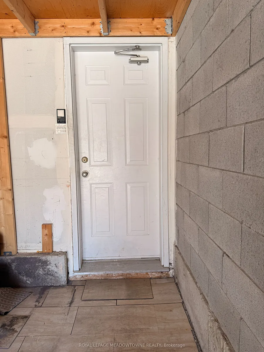 Building Photo - 973 Ledbury Cres #BASEMENT