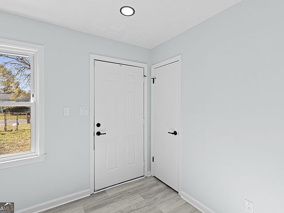 2nd image of 1919 Moore Rd