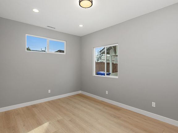 2nd image of 2521 L St