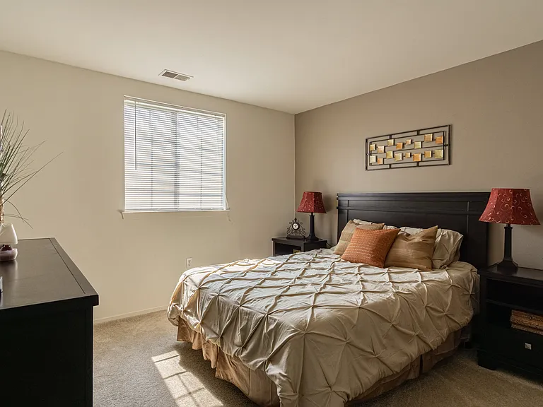Southport Apartments — Photo 43