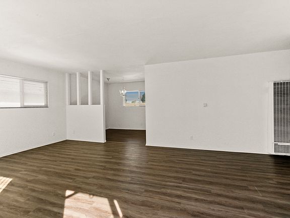 3rd image of 380 Woodland Pl #C