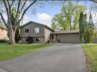 8785 Darnel Rd, Eden Prairie, MN 55344