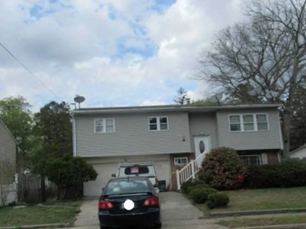 219 State Ave, Wyandanch, NY 11798