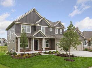 57 Rapp Farm Blvd, North Oaks, MN 55127