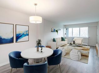 71 Roslyn Rd, Winnipeg, MB R3L0G2