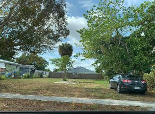 5852 Tiffany Pl, West Palm Beach, FL 33417