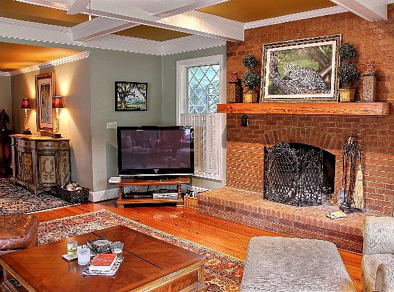 5th image of 104 Camellia Dr