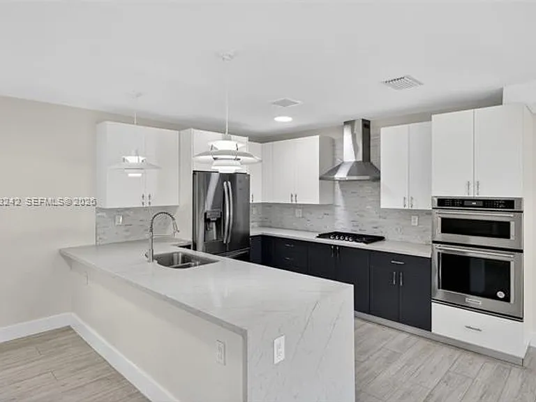 6090 SW 63rd Ave #0 — Photo 10