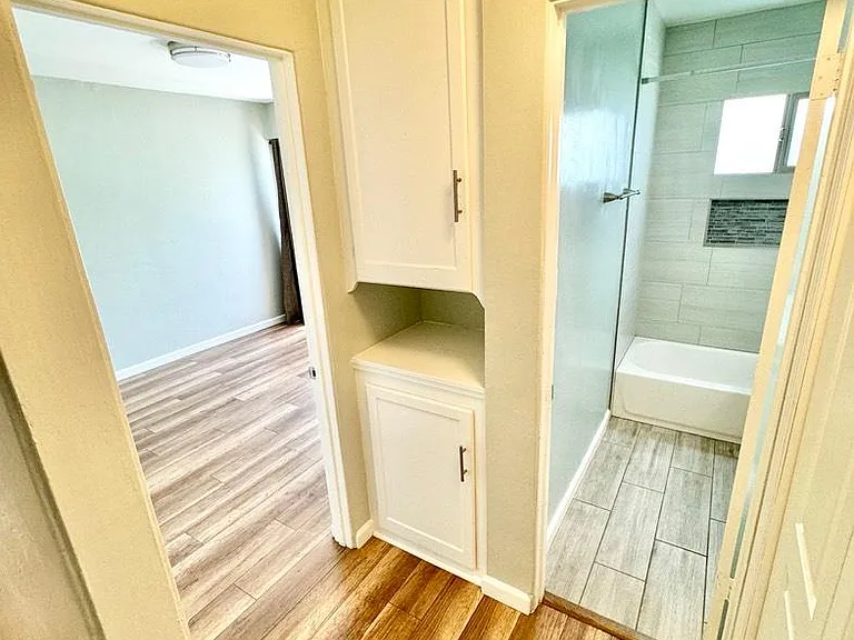 5075 Monroe Ave — Photo 10