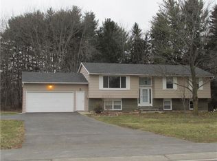 707 Hard Rd, Webster, NY 14580