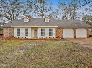 114 Hickory Ln, Clinton, MS 39056