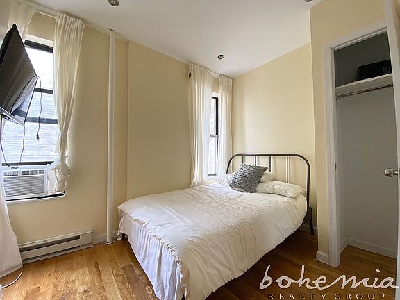 5th image of 15 W 107th St #33D