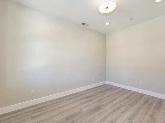 5th image of 3349 Sycamore Creek Way