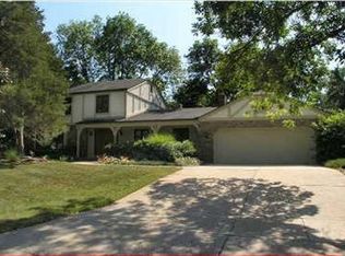 6560 Woodbrook Dr SE, Grand Rapids, MI 49546