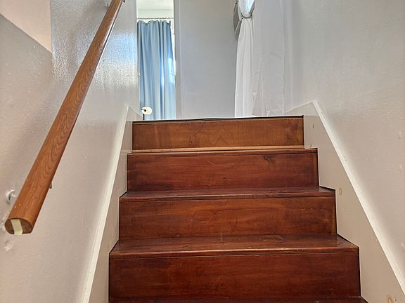 5th image of 3804 Copper Ave NE