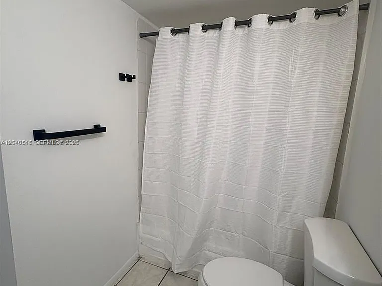 2741 Taft St #211 — Photo 8