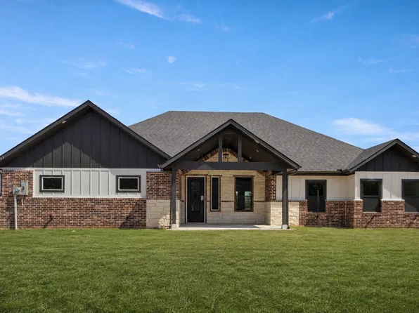 1282 County Road 4105, Greenville, TX 75401