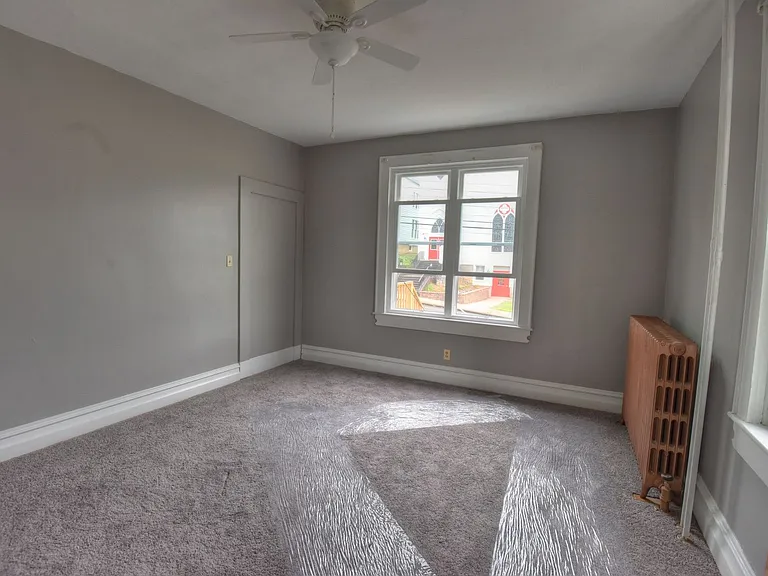 325 E Main St — Photo 5