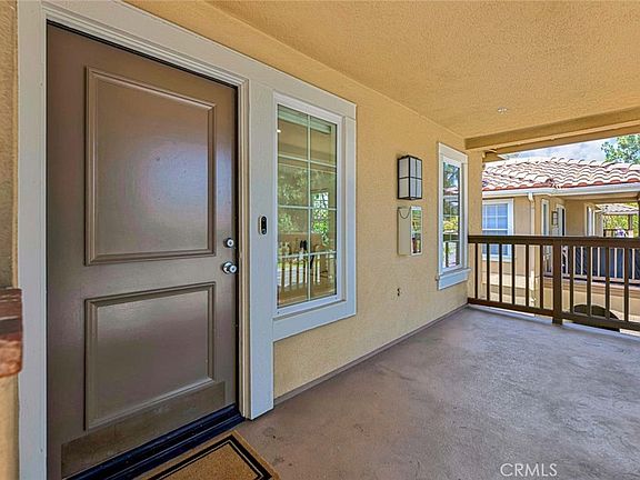 3rd image of 186 Gallery Way
