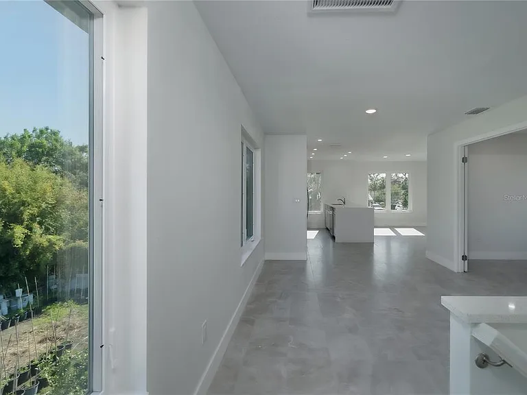 310 Hibiscus St #B — Photo 16