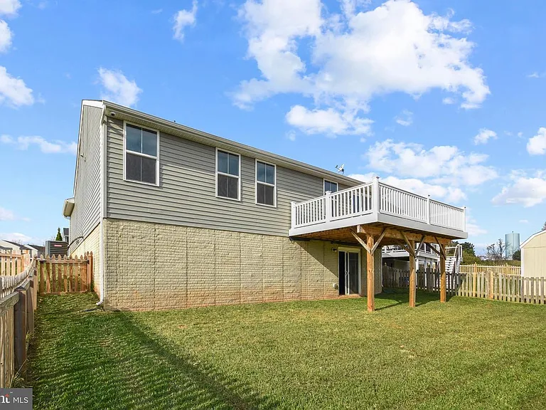 2041 Crepe Myrtle Ln — Photo 25