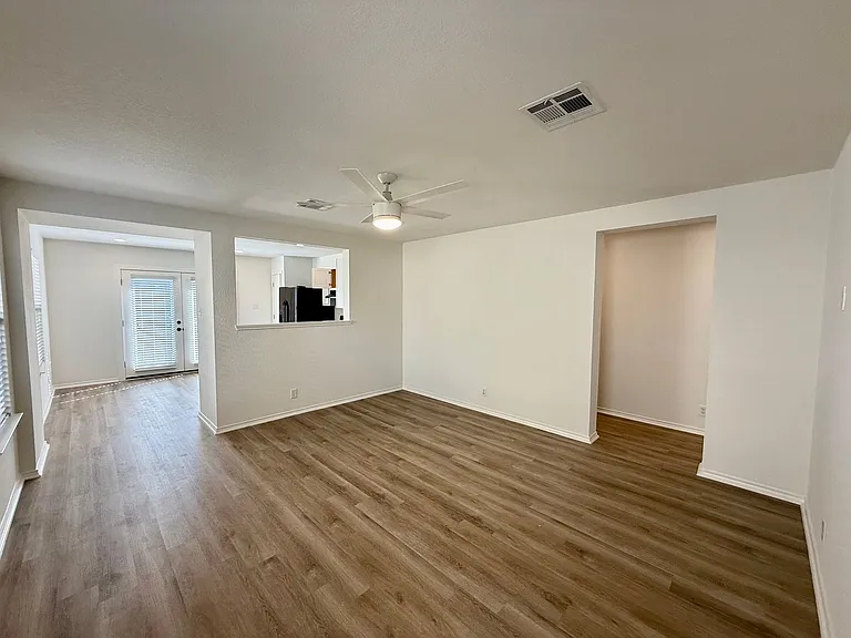 240 New Country Rd — Photo 6