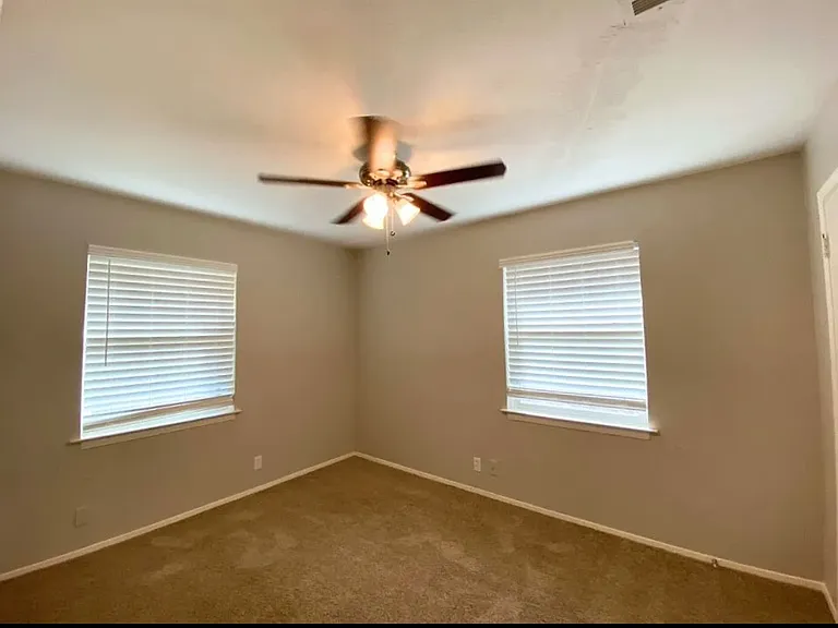 2513 Normont Cir — Photo 1