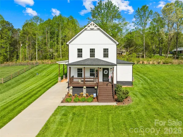 3240 Hoffman Acres St, Lincolnton, NC 28092