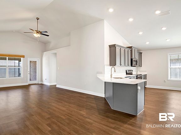 4th image of 22462 Respite Ln