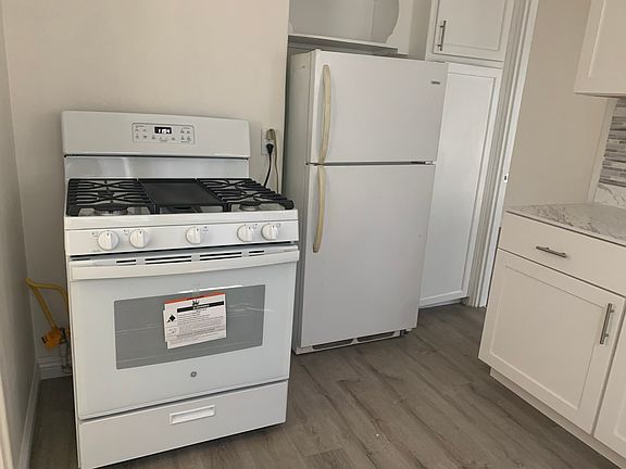 4th image of 2736-40 Wightman St