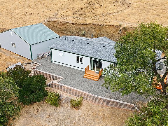 5th image of 291 Kelly Ln