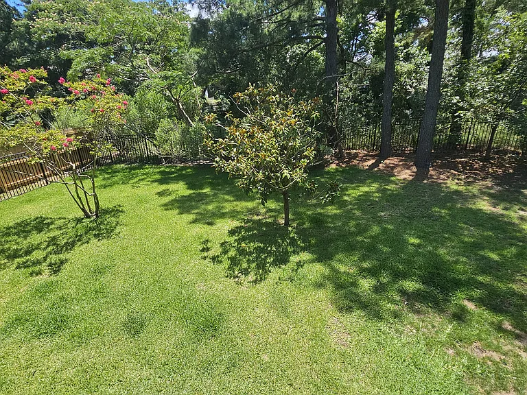200 Shore Side Rd — Photo 23