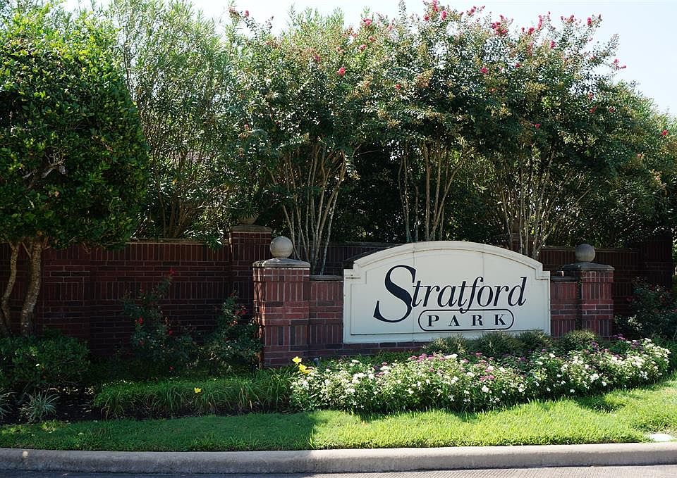 1st image of 3403 Stratford Manor Dr