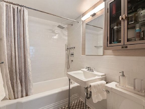 4th image of 45 Sutton Pl S APT 9G