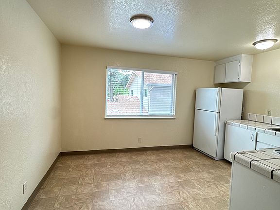 4th image of 7205 East St