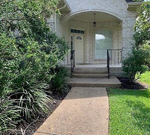 2nd image of 443 Chimney Hill Dr