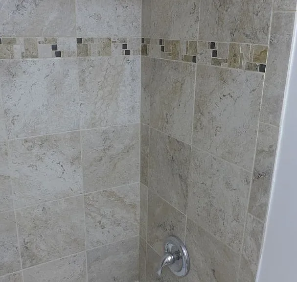 Foster Beach Apartments — Photo 40