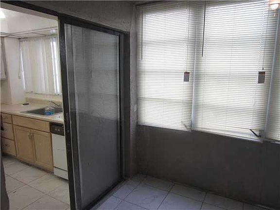 4th image of 2301 NW 41st Ave APT 209