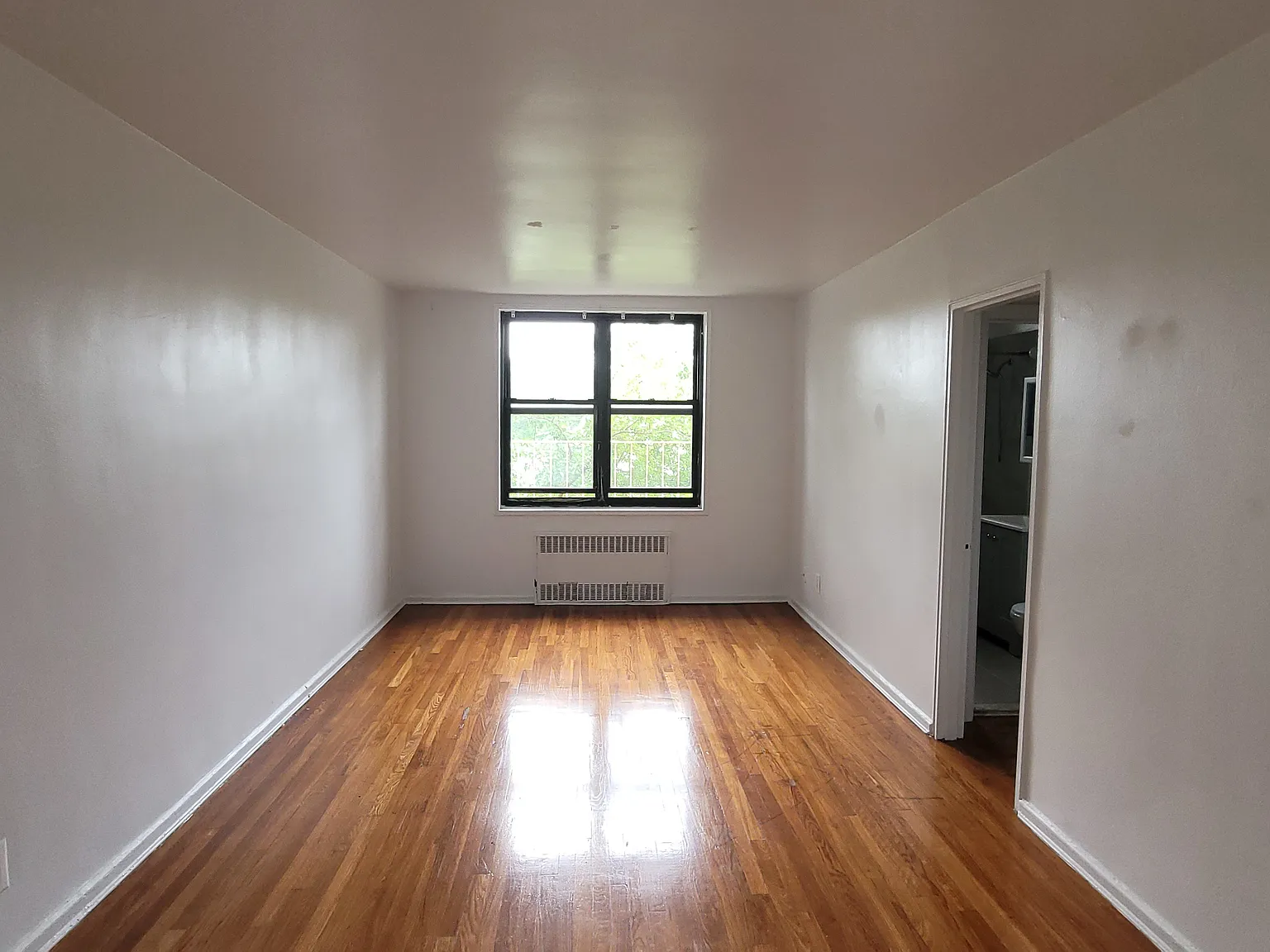 Studio, 600 sqft, $1,995 — Photo 2