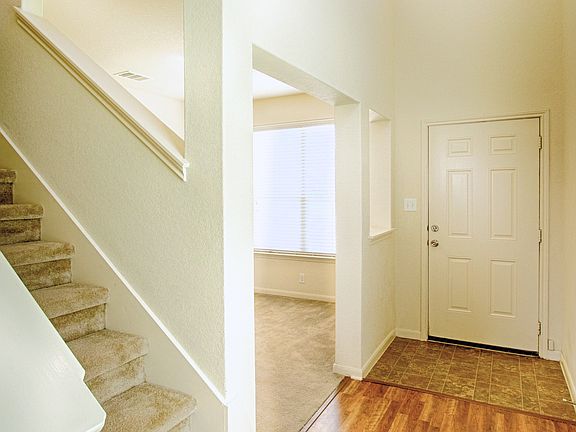4th image of 2220 Hazelwood