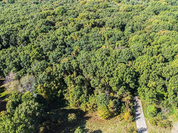 4520 Ross Dr, Benton Harbor, MI 49022