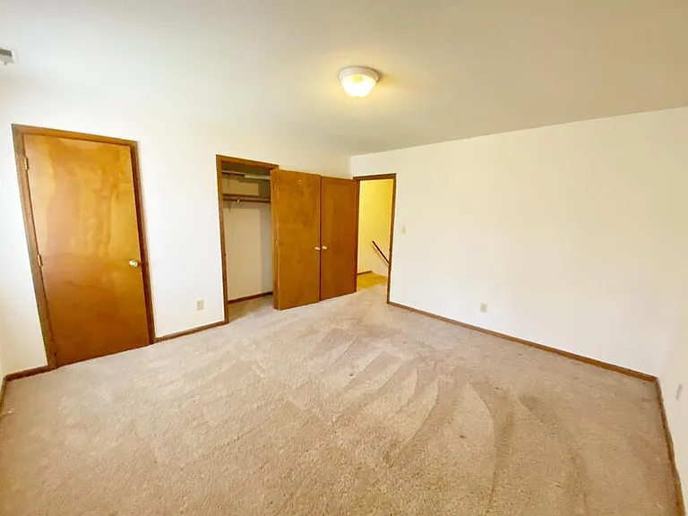 908 Hearthridge Ct #B — Photo 5