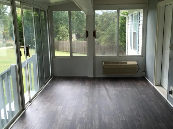 (undisclosed Address), Flowery Branch, GA 30542