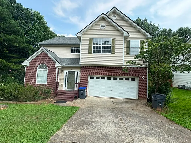 1580 Swan Valley Ct — Photo 1