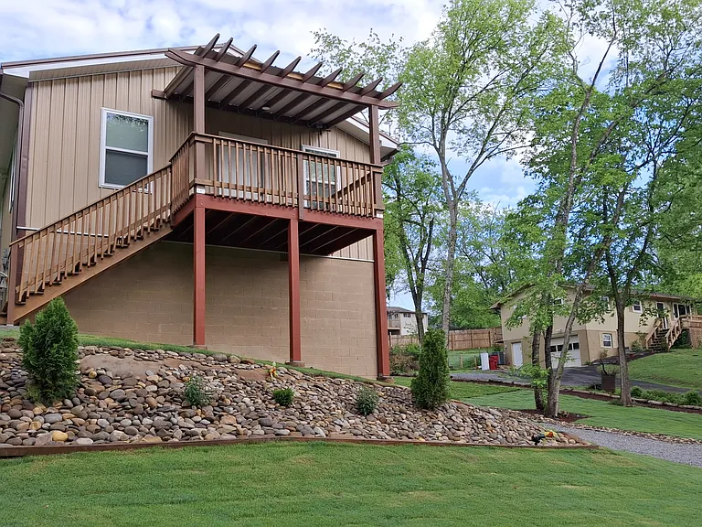 2123 Highland Rd — Photo 2