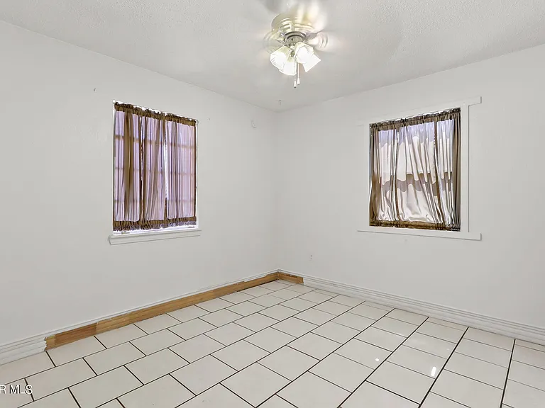 7707 Parral Dr — Photo 12